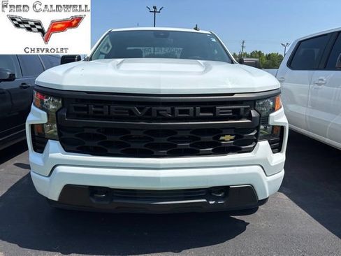 Used 2022 Chevrolet Silverado 1500 Custom RWD image 2