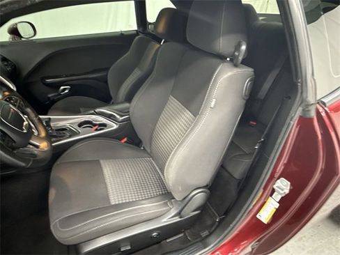 Used 2019 Dodge Challenger R/T w/ Driver Convenience Group image 11