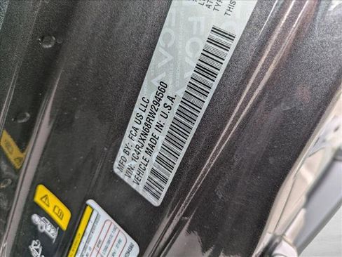 Used 2024 Jeep Wrangler Unlimited AWD/4WD image 22