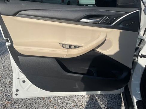 Used 2023 BMW X4 xDrive30i w/ Premium Package image 10