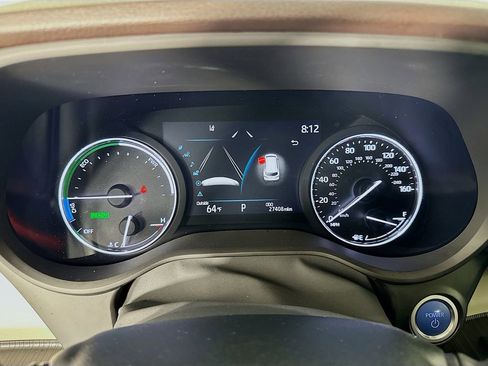 Used 2023 Toyota Sienna Platinum image 18