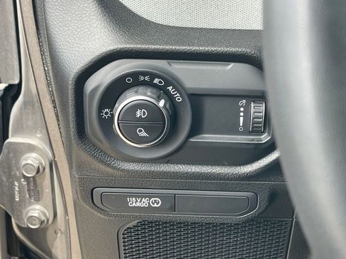 Used 2024 Jeep Gladiator Sport AWD/4WD image 21