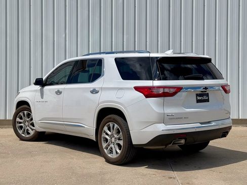 Used 2021 Chevrolet Traverse Premier w/ LPO, Floor Liner Package AWD/4WD image 4