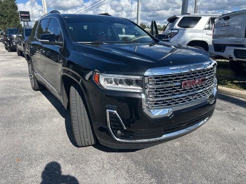 Used 2021 GMC Acadia Denali w/ Denali Technology Package image 3