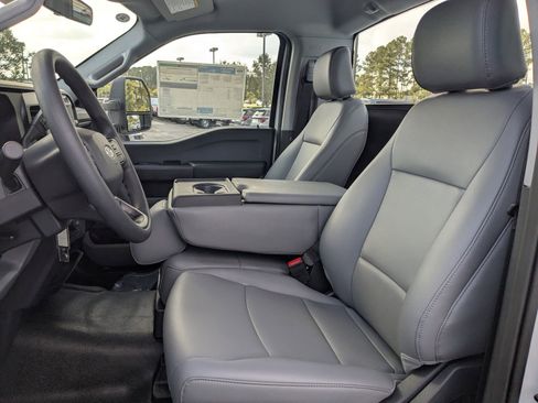 New 2025 Ford F350 XL w/ XL Chrome Package image 15