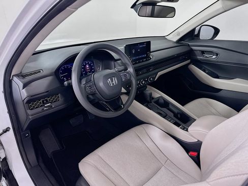 Certified 2023 Honda Accord EX image 9
