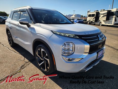 Used 2024 Mitsubishi Outlander SEL AWD/4WD image 1