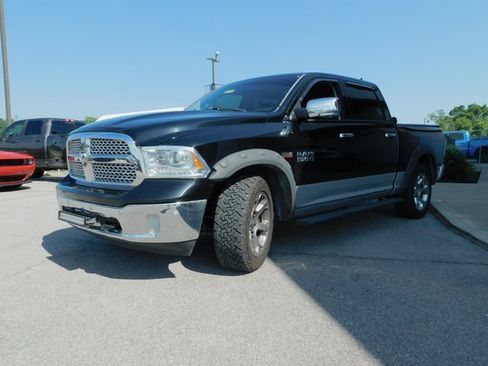 Used 2014 RAM 1500 Laramie w/ Convenience Group image 4