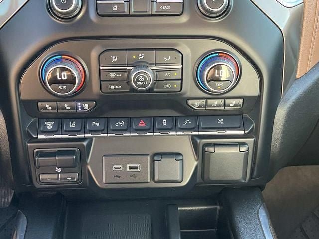 Used 2022 Chevrolet Silverado 3500 High Country AWD/4WD image 16