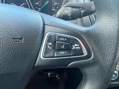 Used 2017 Ford Focus SE image 37
