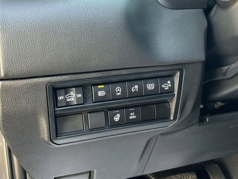 Used 2023 Toyota Tundra Limited AWD/4WD image 30