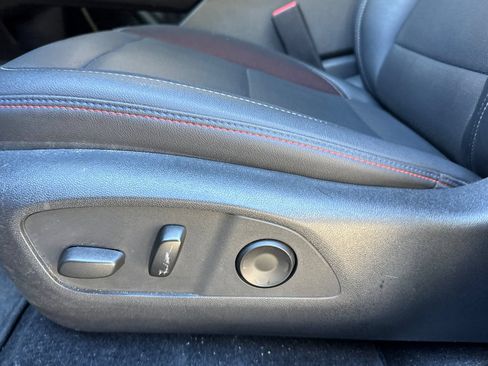 Used 2024 Chevrolet Equinox EV RS FWD image 14