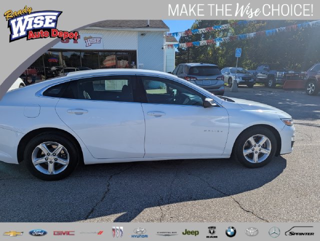 Used 2019 Chevrolet Malibu LS FWD image 2