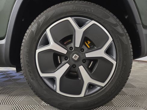 Used 2024 Rivian R1S Adventure AWD/4WD image 10