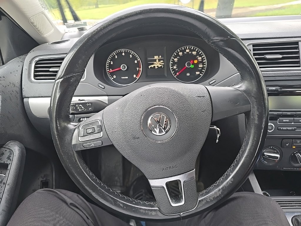 Used 2014 Volkswagen Jetta SE FWD image 9