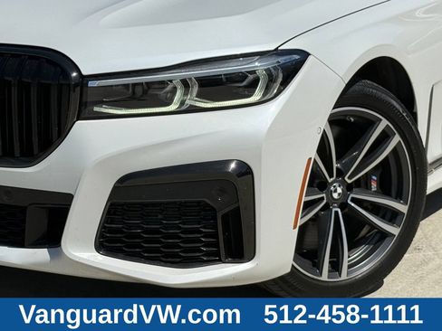 Used 2022 BMW 750i xDrive w/ Executive Package AWD/4WD image 3