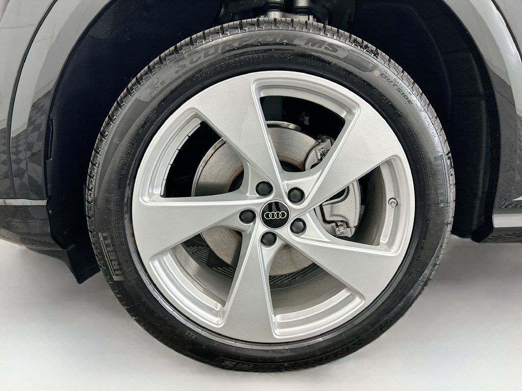 Used 2025 Audi Q5 Premium AWD/4WD image 30