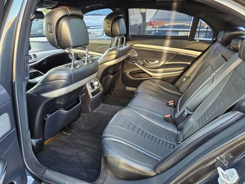 Used 2016 Mercedes-Benz S 550 Sedan image 20