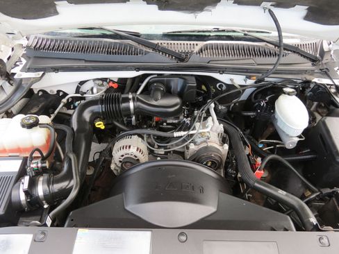 Used 2003 Chevrolet Silverado 1500 2WD Regular Cab w/ Exterior Appearance Package image 10