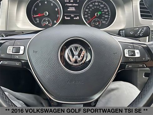 Used 2016 Volkswagen Golf SE w/ Lighting Package image 19