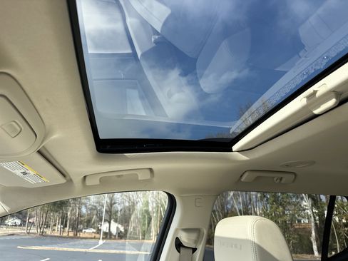 Used 2023 GMC Acadia Denali w/ Denali Ultimate Package image 25