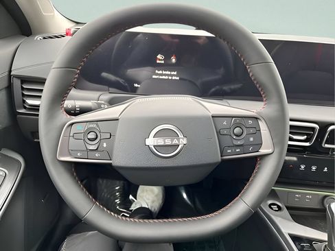 New 2026 Nissan Sentra SR w/ SR Premium Package FWD image 13