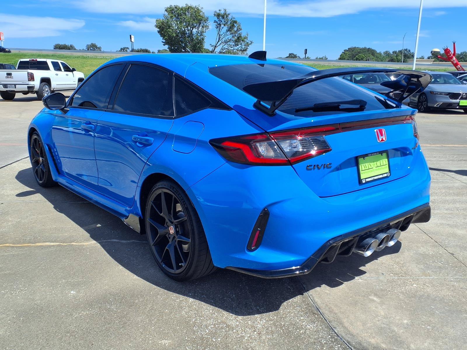 Used 2025 Honda Civic Type R image 2