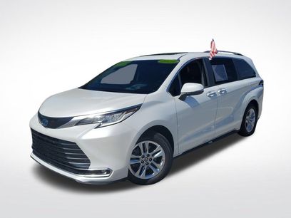 Used 2023 Toyota Sienna Limited