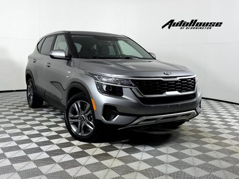 Used 2021 Kia Seltos LX AWD/4WD image 1