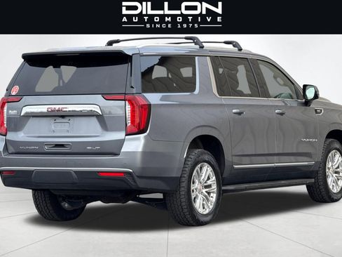Used 2022 GMC Yukon XL SLT w/ SLT Premium Package AWD/4WD image 4
