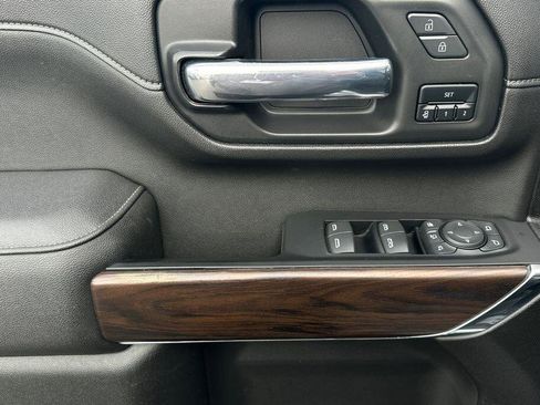 Used 2023 GMC Sierra 2500 SLT w/ SLT Convenience Package image 11