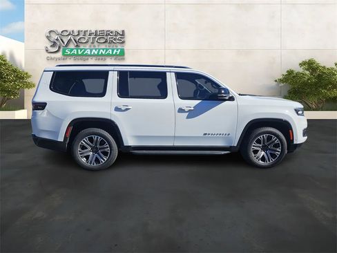 New 2024 Jeep Wagoneer 2WD w/ Premium Group I image 6