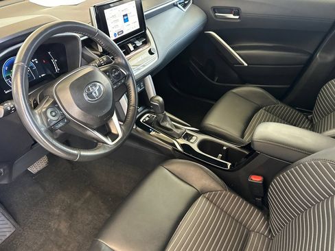 Used 2025 Toyota Corolla Cross AWD Hybrid w/ Convenience Package image 10