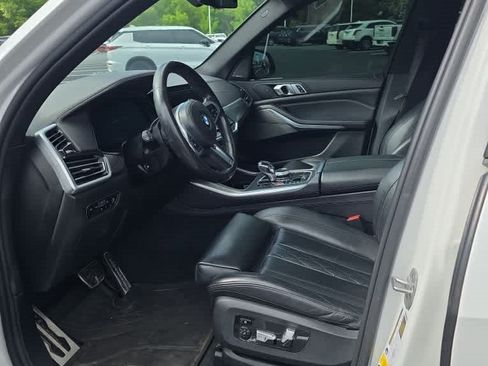 Used 2020 BMW X5 M50i w/ Premium Package AWD/4WD image 5