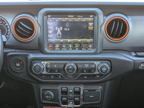 Used 2020 Jeep Gladiator Mojave image 21