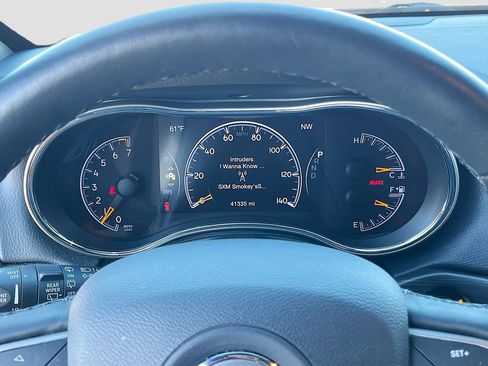 Certified 2019 Jeep Grand Cherokee Altitude image 12