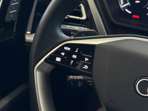 Used 2024 Audi Q4 e-tron Premium Plus w/ Premium Plus image 21