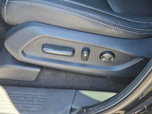 Used 2024 Honda Pilot Touring image 14