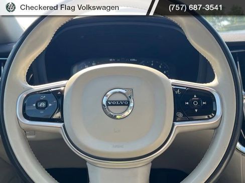 Used 2020 Volvo S60 T5 Momentum FWD image 35