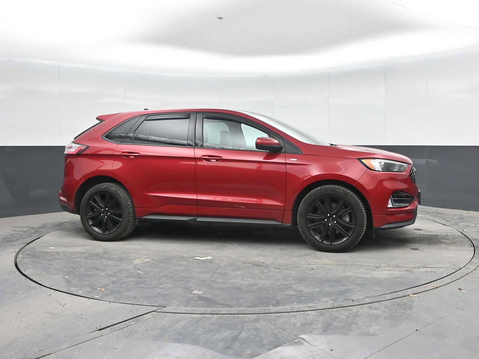 Used 2022 Ford Edge ST-Line w/ Class II Trailer Tow Package AWD/4WD image 7