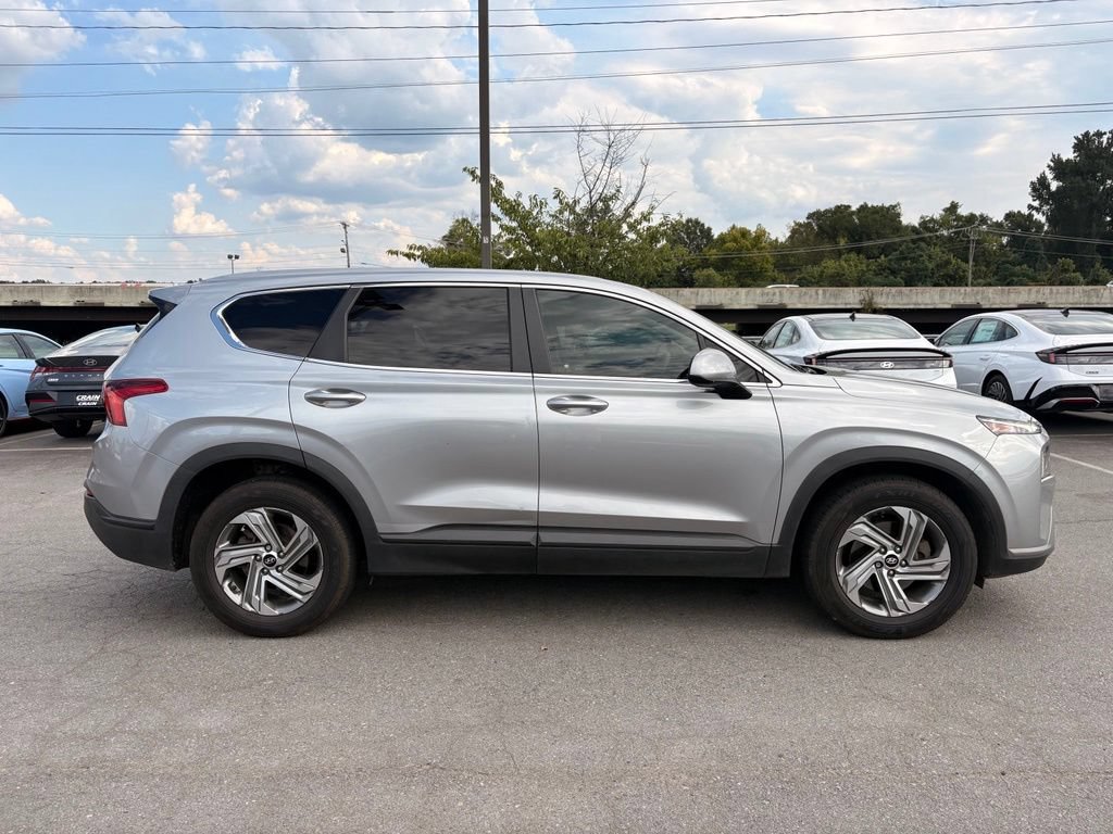 Used 2022 Hyundai Santa Fe SE FWD image 9