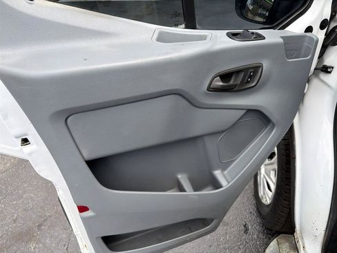 Used 2016 Ford Transit 250 130 Low Roof w/ Exterior Upgrade Package RWD image 11