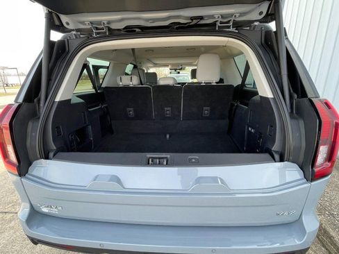 Used 2025 Ford Expedition Max Active image 12