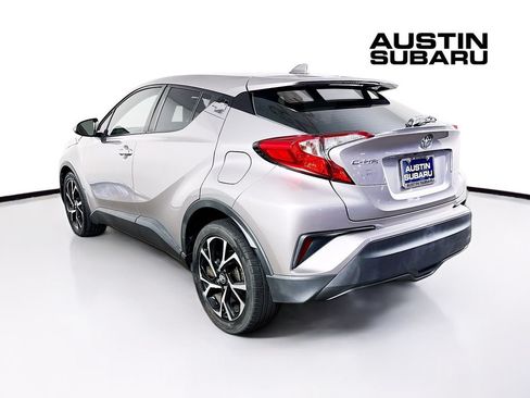 Used 2019 Toyota C-HR XLE FWD image 5
