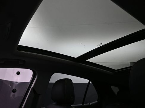 Used 2020 Chevrolet Equinox Premier image 22