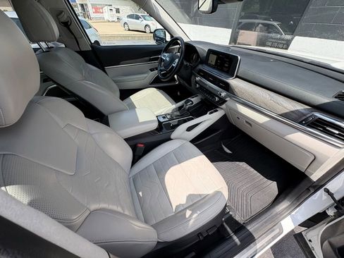 Used 2020 Kia Telluride SX w/ SX Prestige Package image 23
