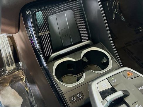 Used 2025 BMW X2 xDrive28i w/ M Sport Package image 29