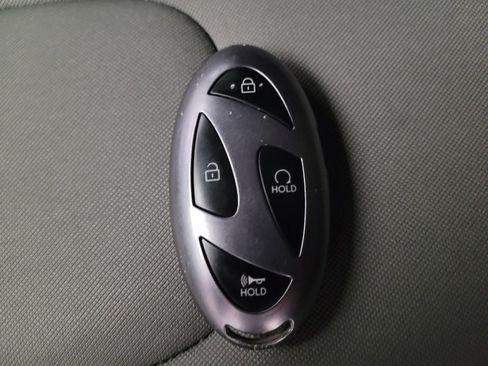 Used 2025 Hyundai Elantra SEL FWD image 32