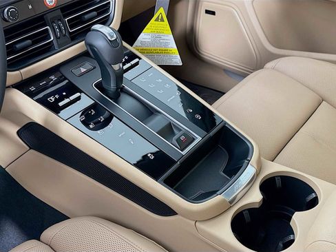 New 2025 Porsche Macan S image 21