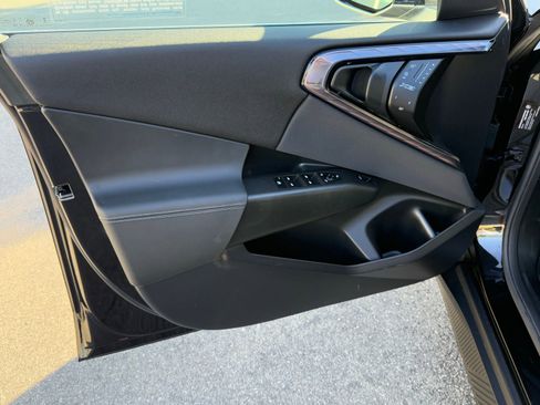 Used 2025 BMW X3 xDrive30i w/ Premium Package image 19